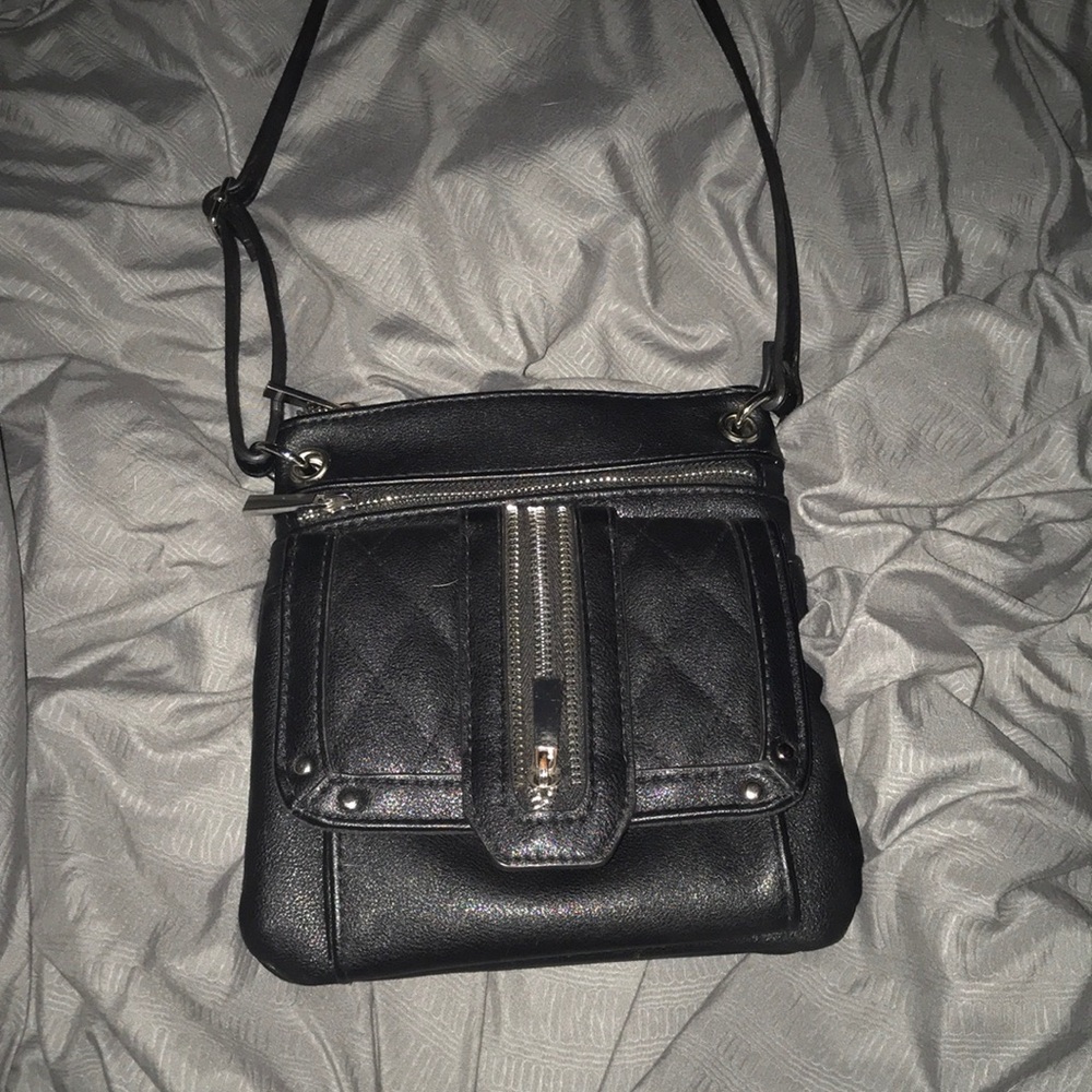 I am selling a purse I have not used it
